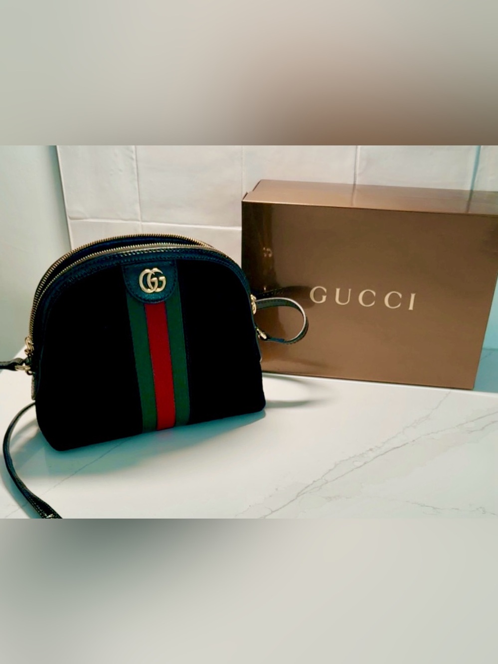 Gucci Black Suede Crossbody with Green and Red Web Stripe AUTHENTIC - Picture 2 of 8